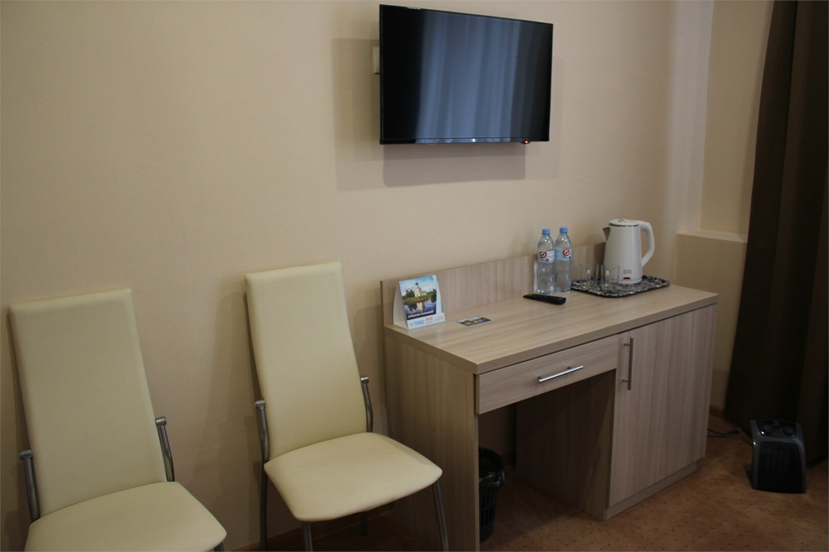 Увеличенной площади с семейной кроватью