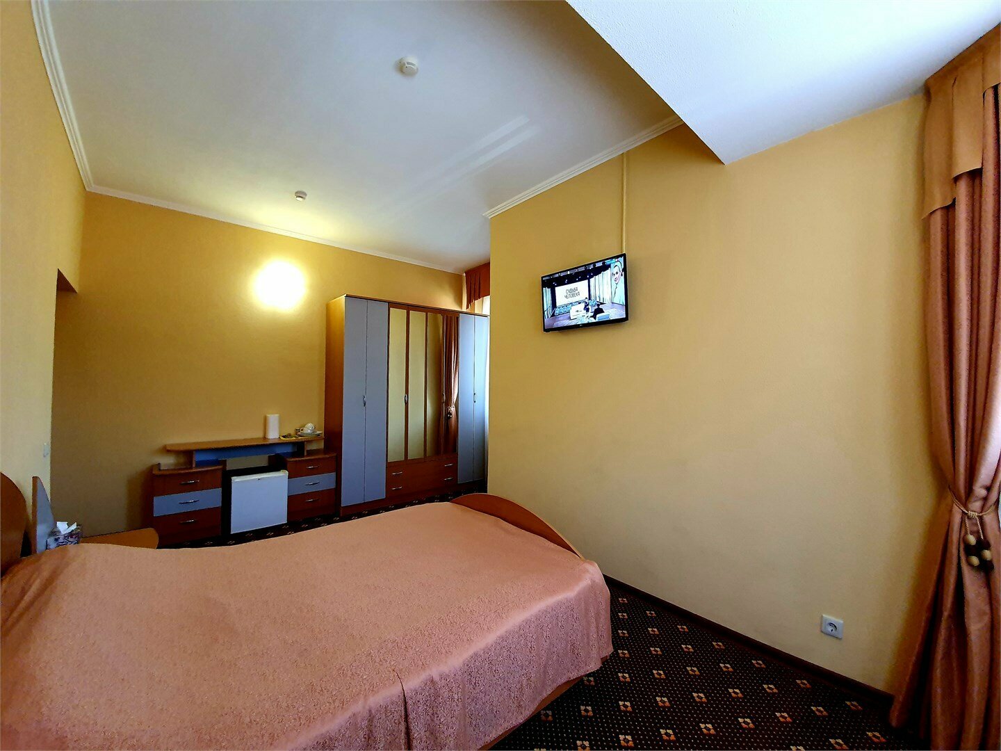 Двухместный номер с 1 кроватью и видом на бассейн № 35