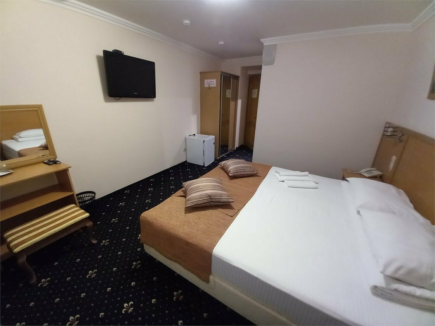 Двухместный номер с двуспальной кроватью