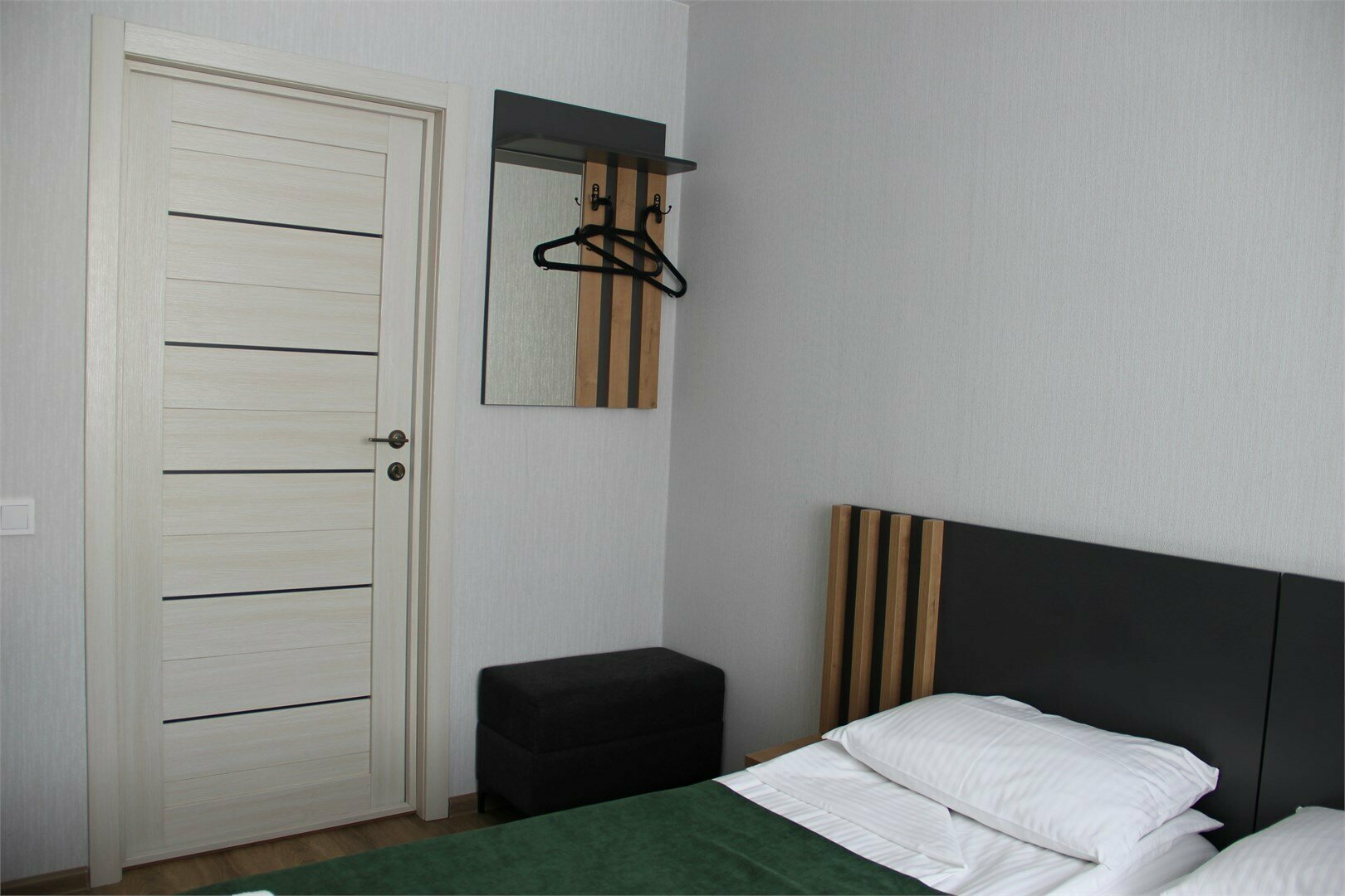 эконом двухместный твин с общим душем