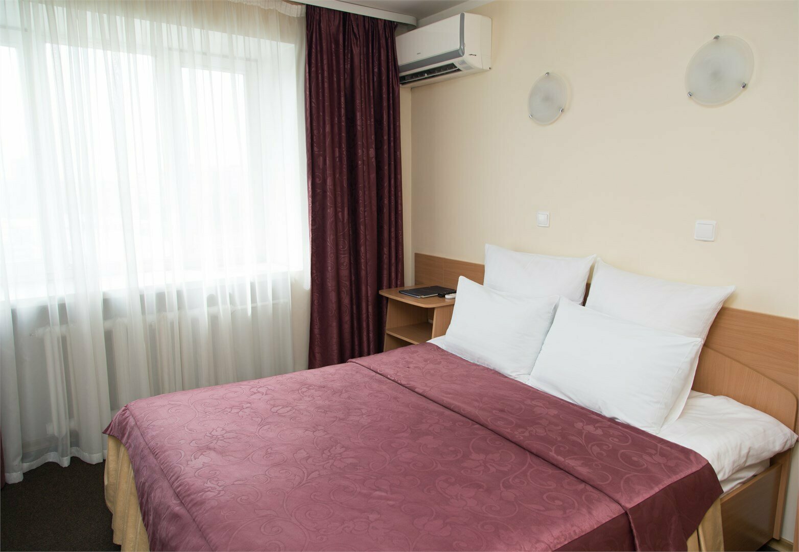 Стандарт с двуспальной кроватью