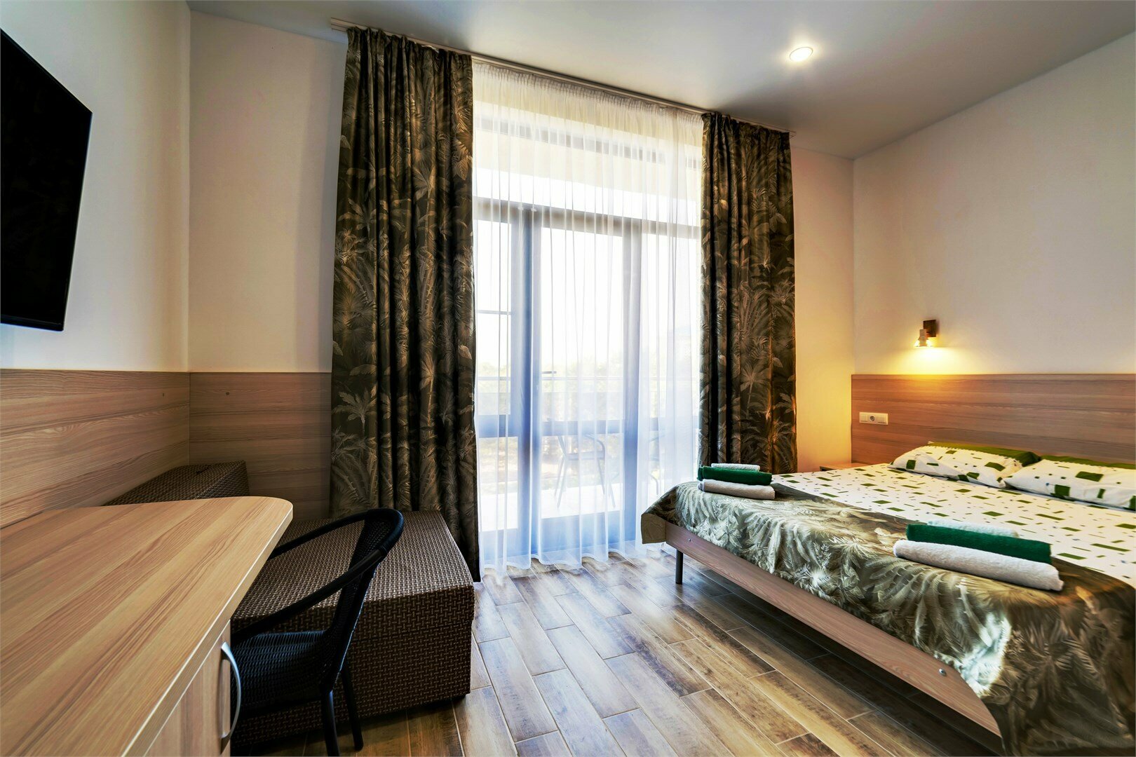 Двухместный номер «Семья» с балконом, вид на парк, 2-3 этаж