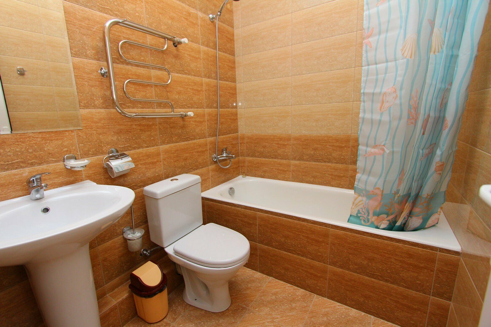 Двухместный номер «СЕМЬЯ-МОРЕ» с балконом, вид на море 2-3 этаж