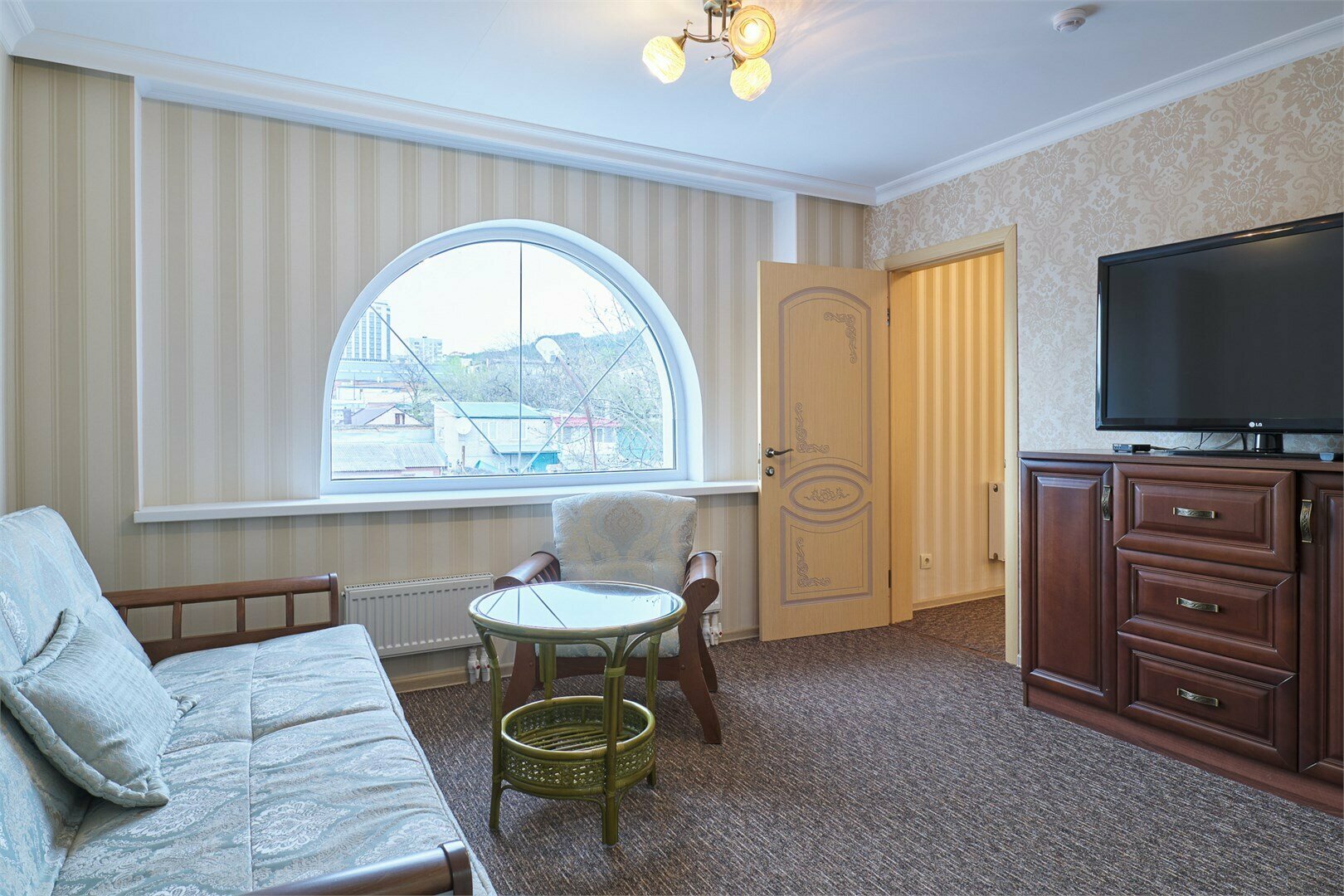 Улучшенный двухместный номер с 1 кроватью