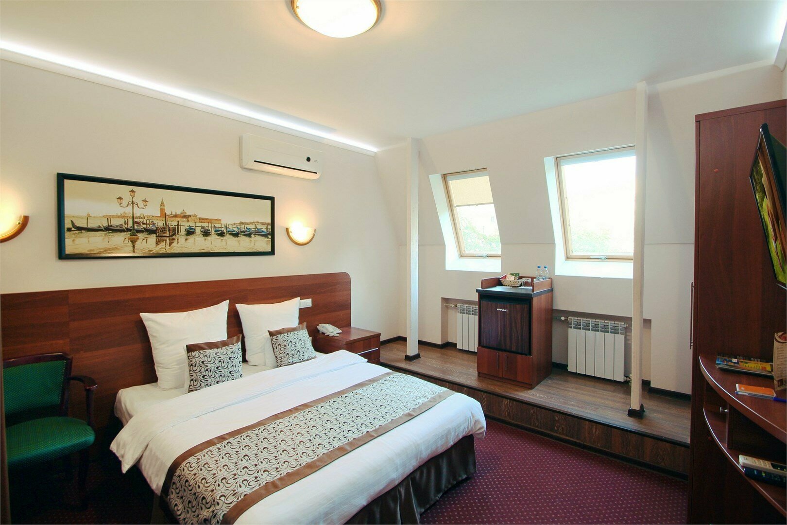 Улучшенный Комфорт Двухместный номер с двуспальной кроватью. Размещение с питомцами не допустимо