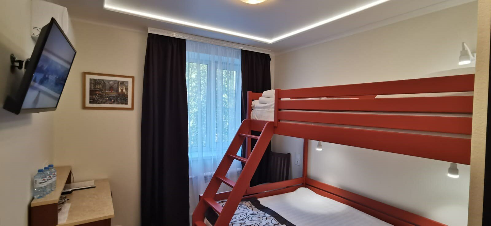 Бюджетный Трехместный номер с двухъярусной кроватью. Размещение с питомцами не допустимо