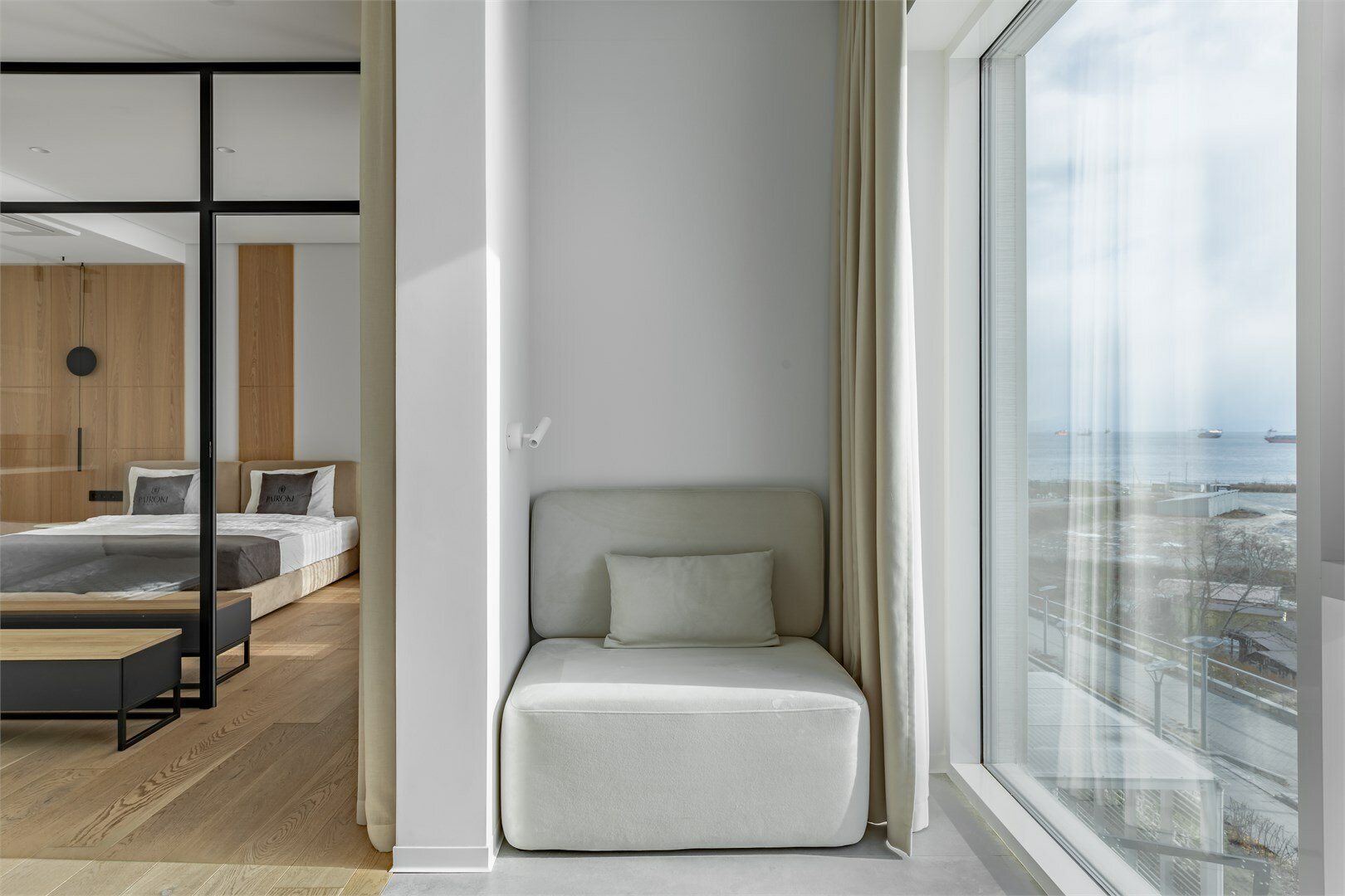 Люкс с видом во двор