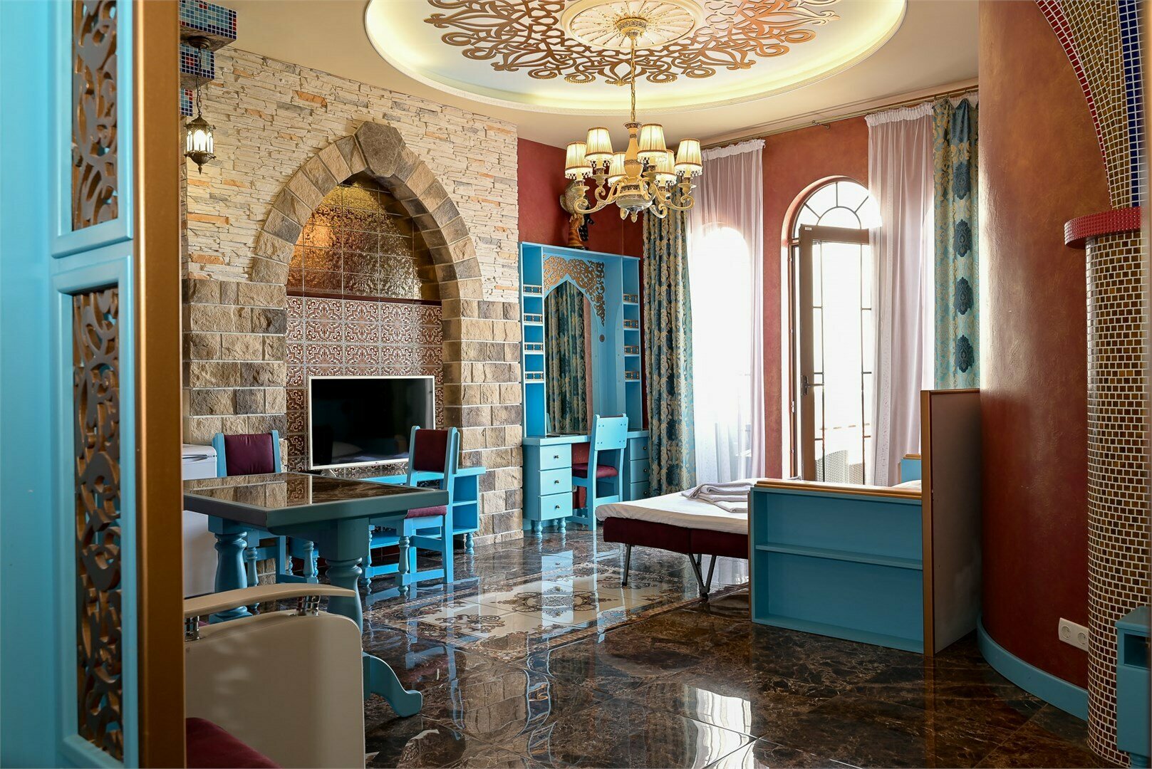 Шахерезада - Четырехместная студия с видом на море и большим балконом