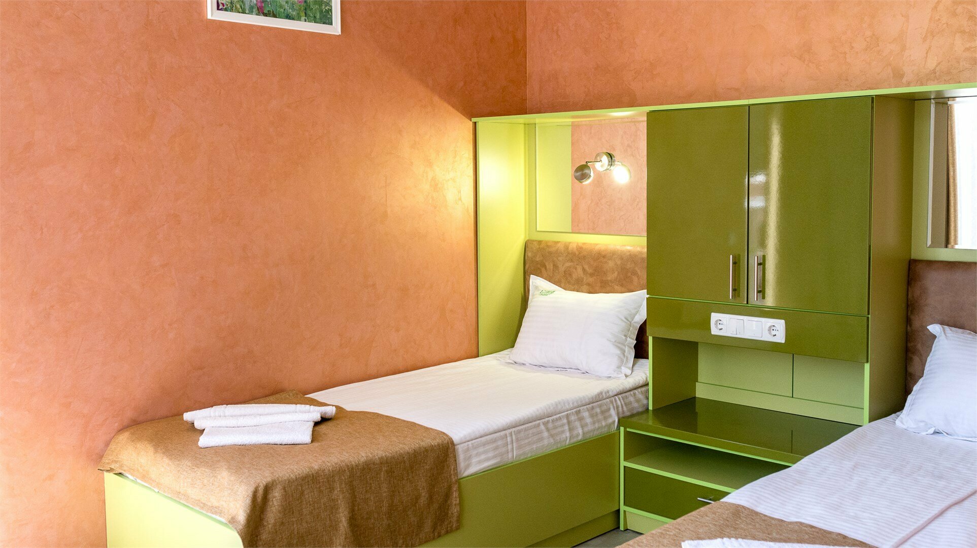 Осенний -Четырехместная  двухкомнатная студия с внутренним двориком