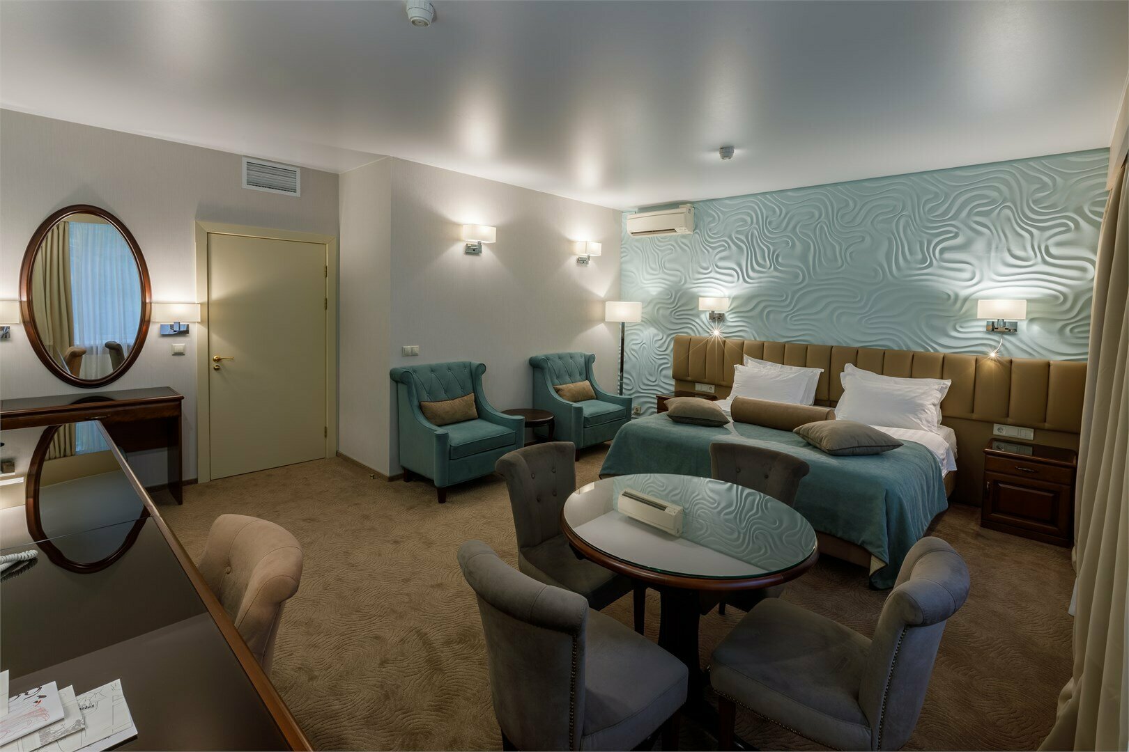 Джуниор Сьют