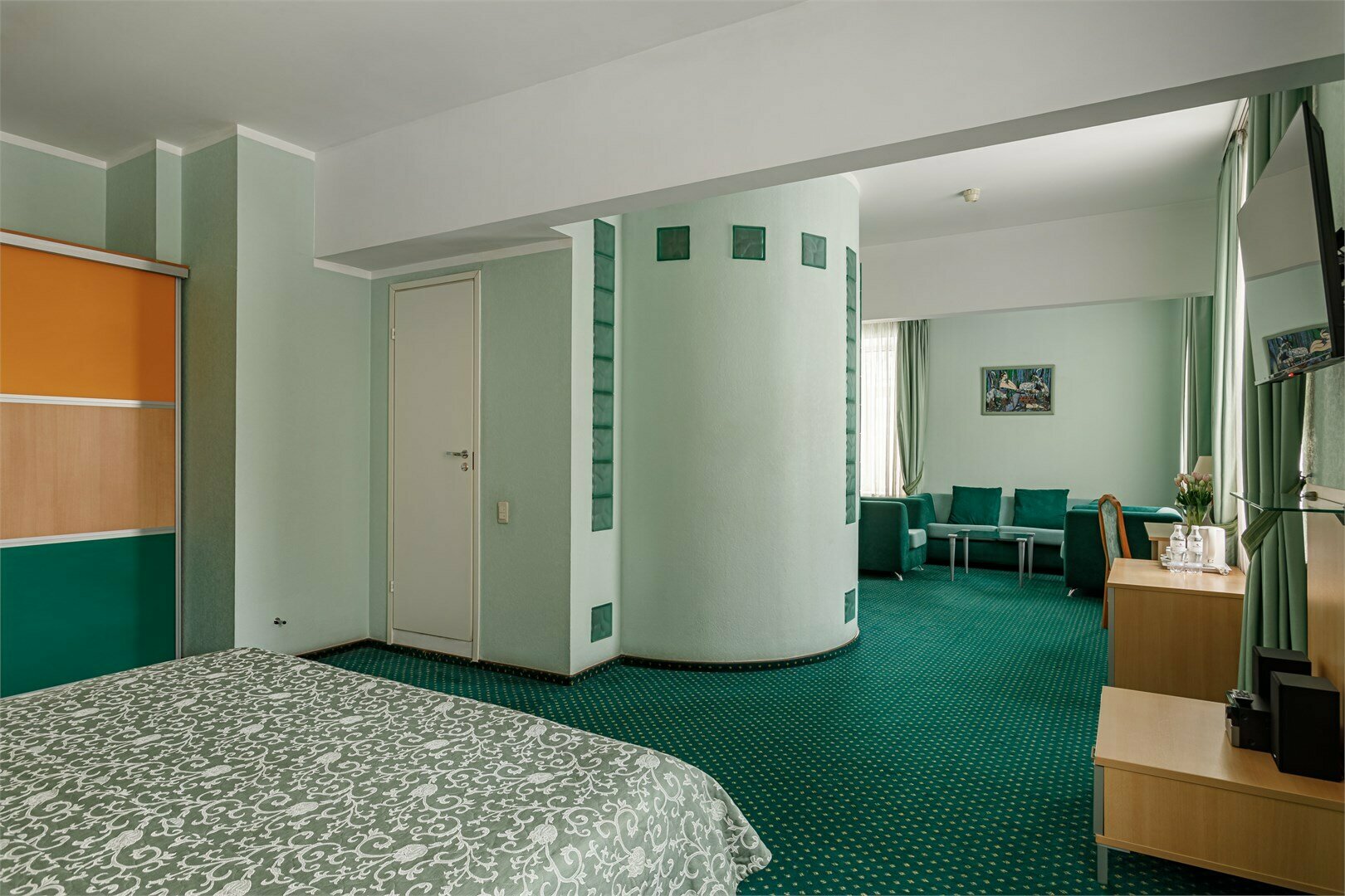 Люкс "Фисташковый"(Двухспальная кровать)