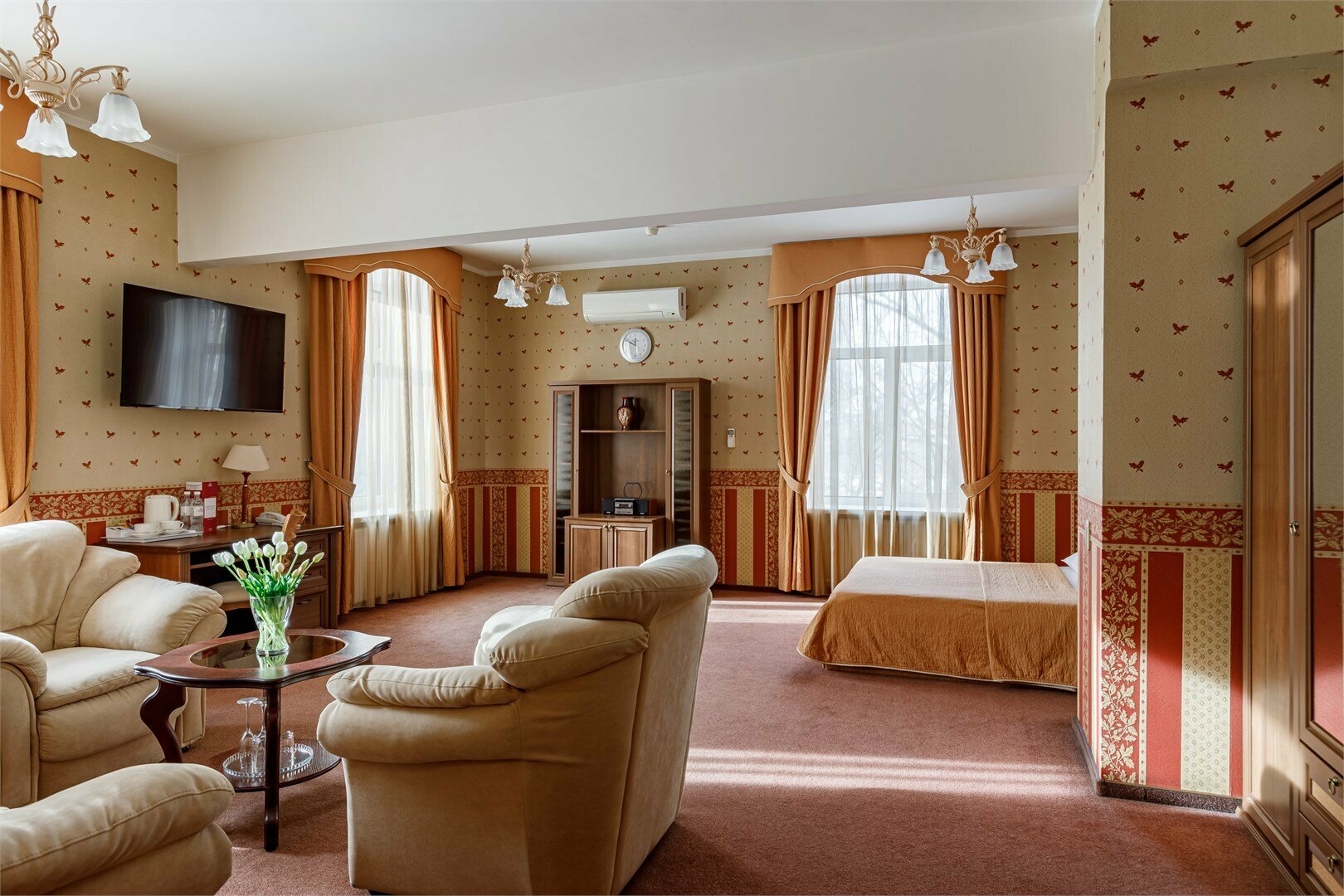 Люкс "Классический" (Двухспальная кровать)