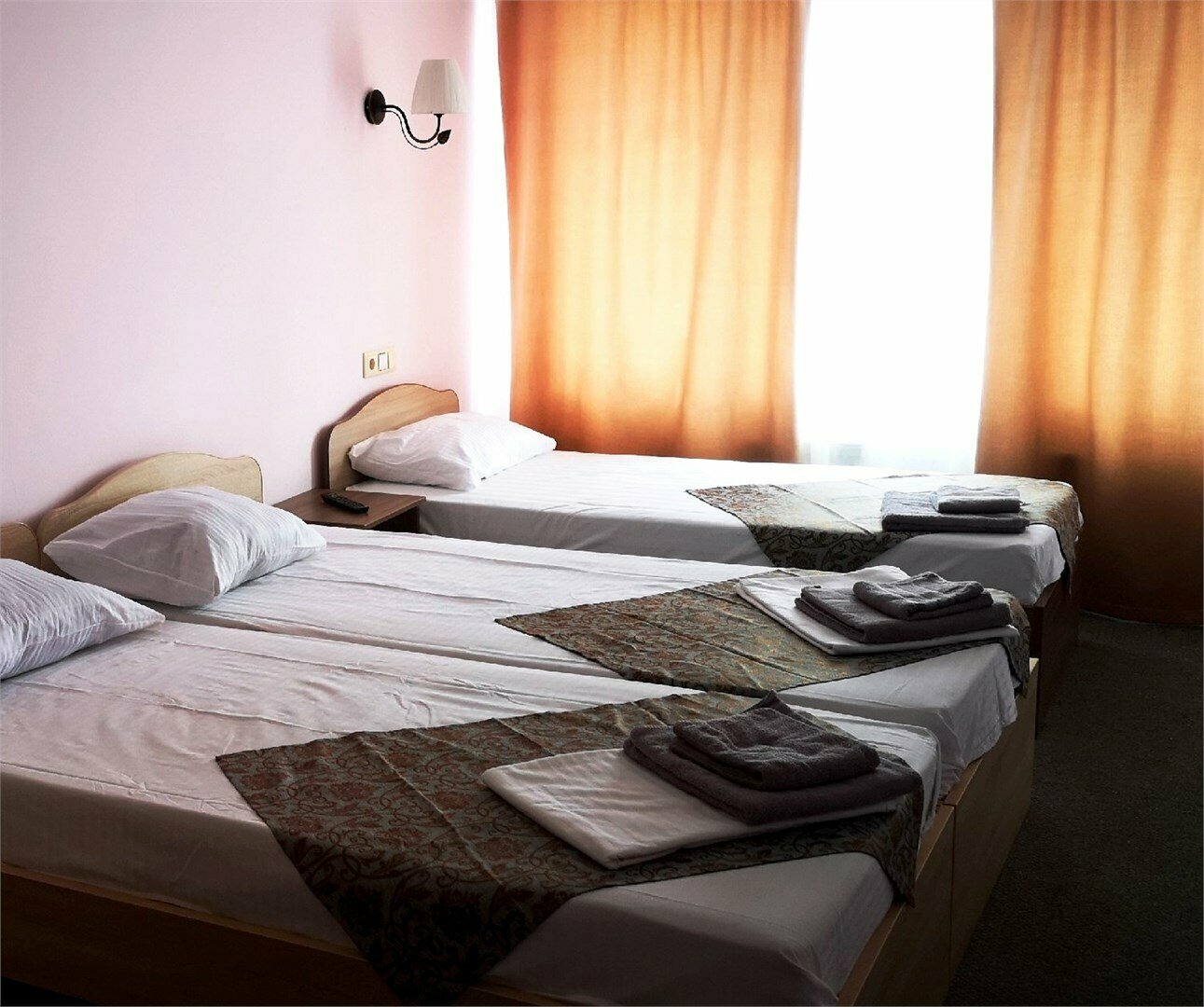 Трехместный номер с душем