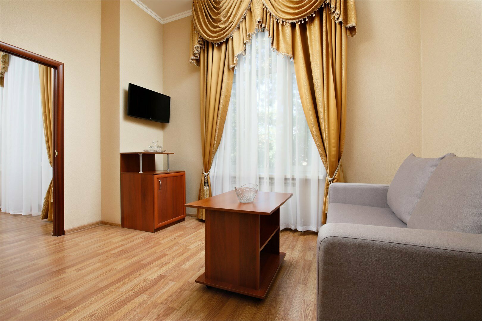 "Люкс 2-х комнатный" корпус Дача Генерала Макарова