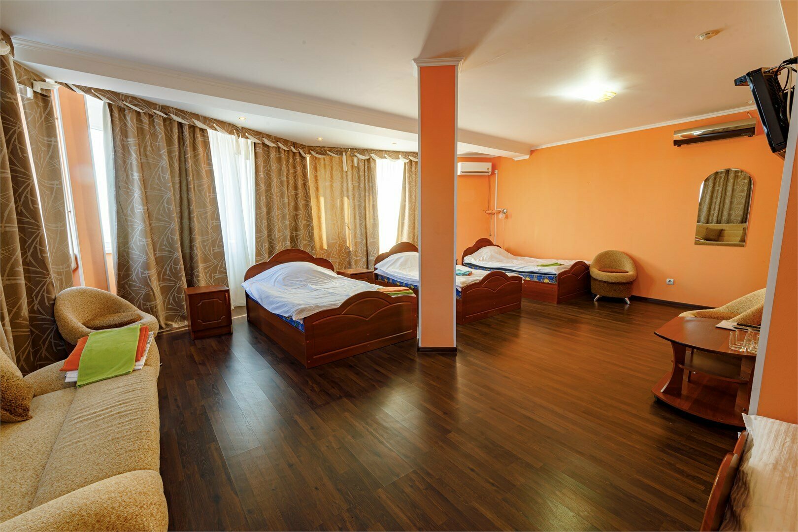 Пятиместный