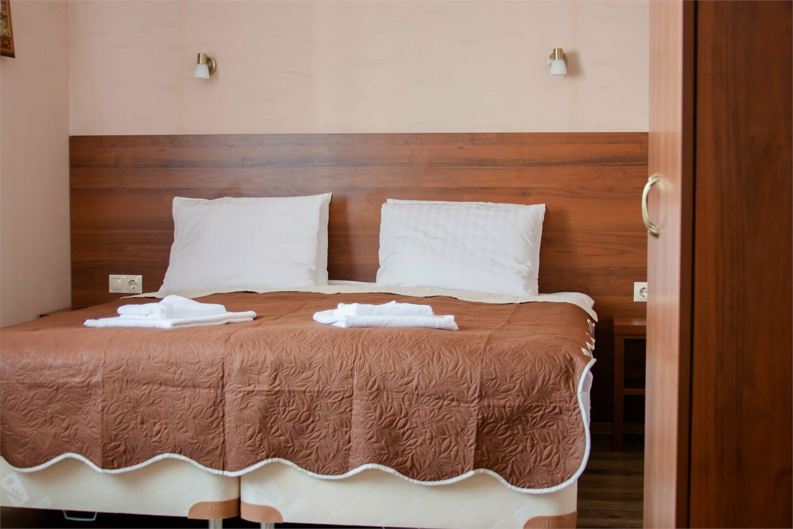 Трехместный номер "Комфорт" с диваном