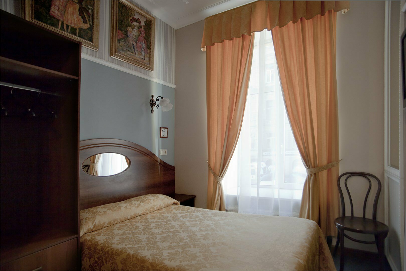 Одноместный номер Делюкс