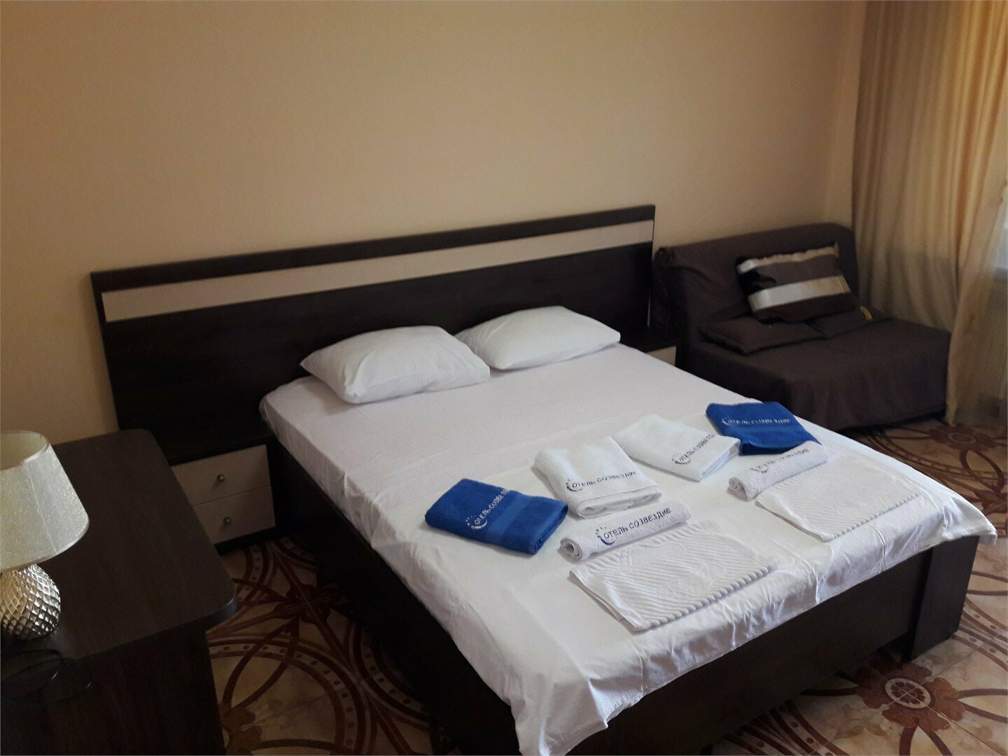 Улучшенный семейный номер Студио