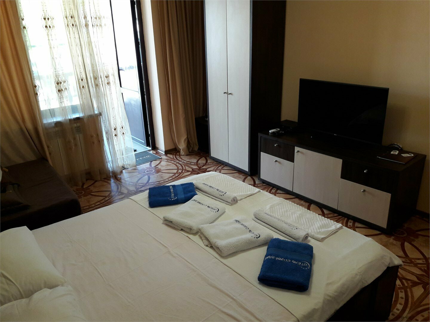 Улучшенный семейный номер Студио