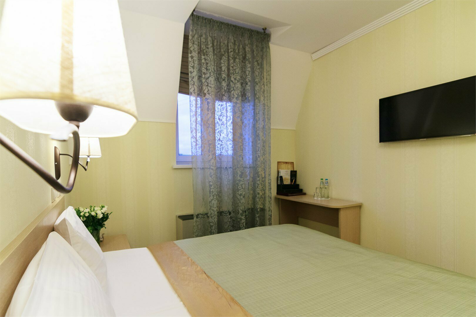 Небольшой двухместный номер с 1 кроватью