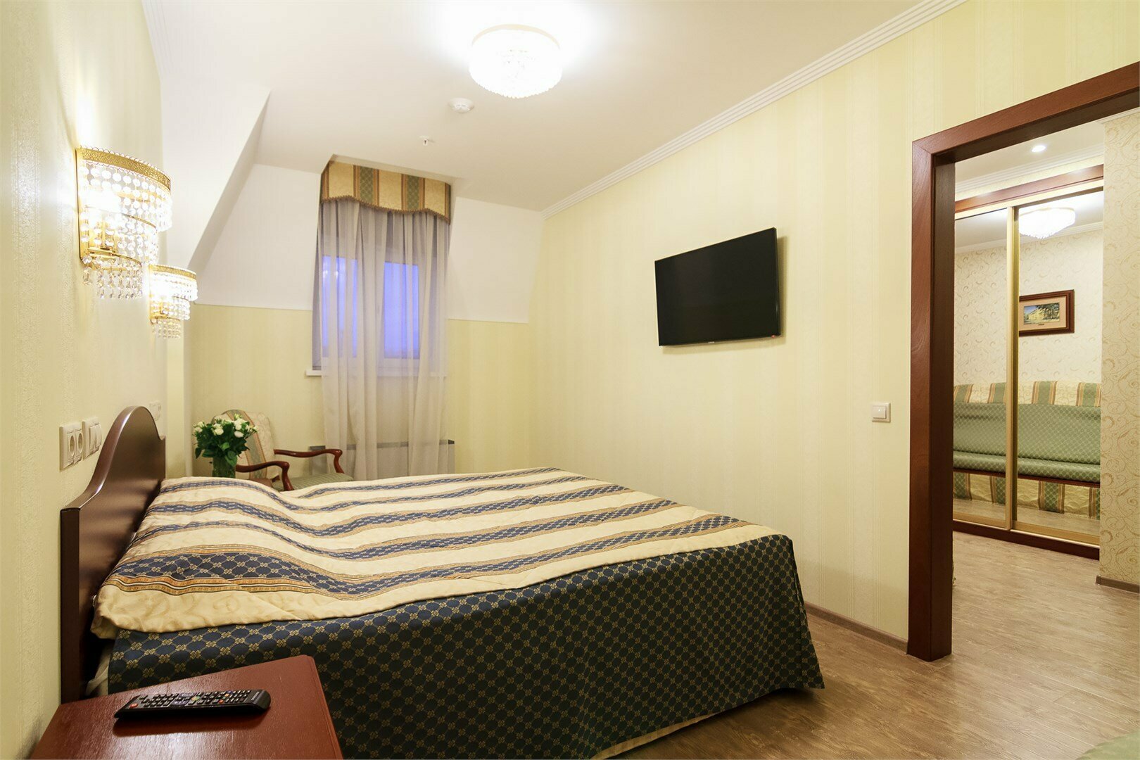 Улучшенный двухместный номер с 1 кроватью