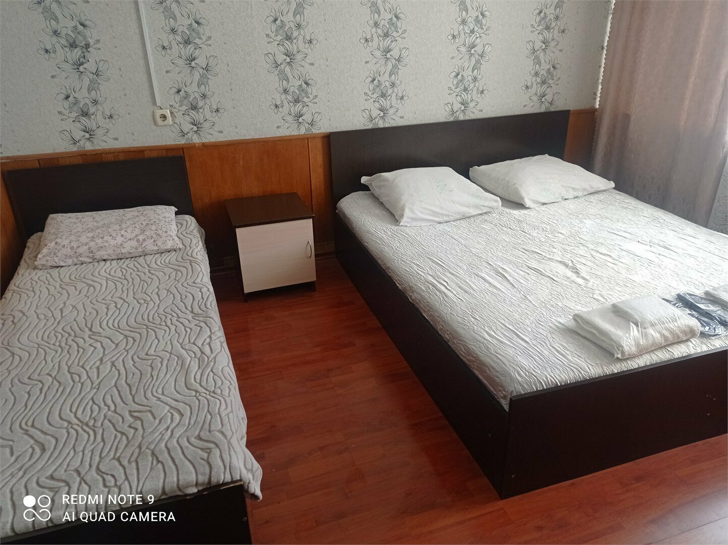 Трехместный номер полу-люкс .