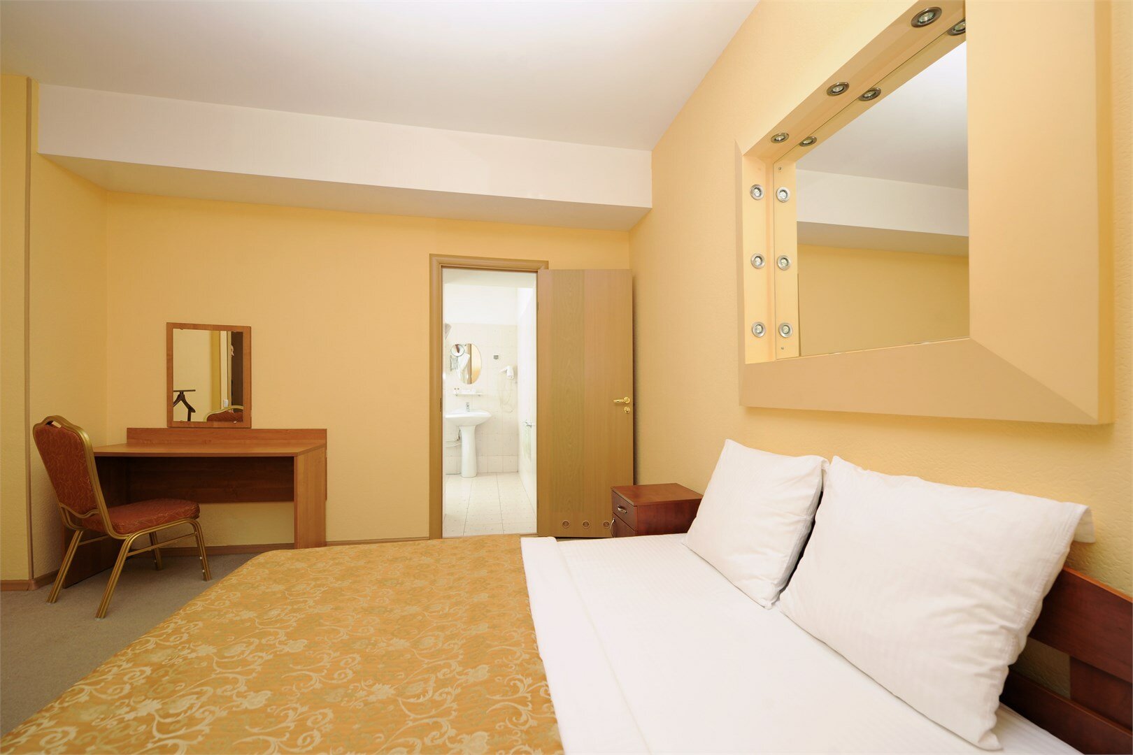 Апартаменты