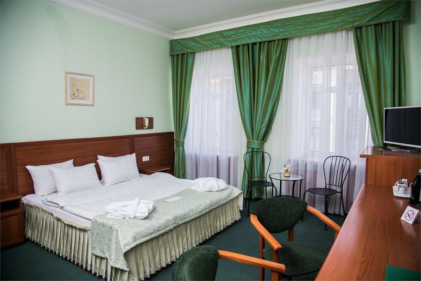 Номер-студия с кроватью размера «king-size»