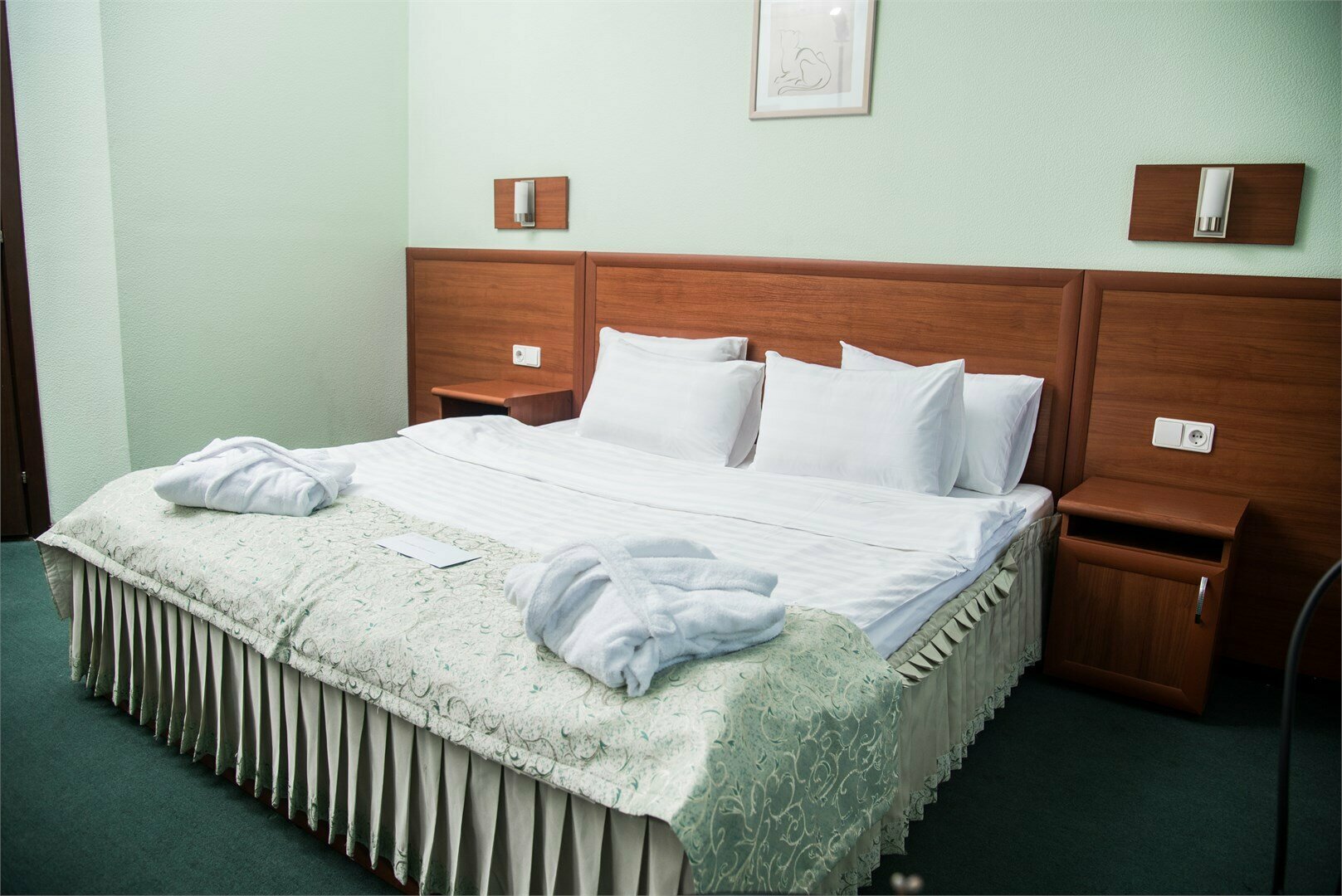 Номер-студия с кроватью размера «king-size»