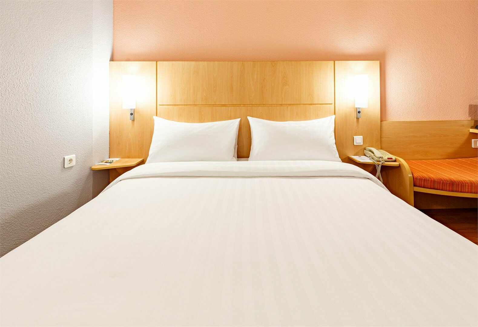 Стандартный номер с двуспальной кроватью