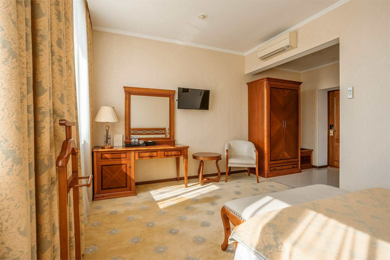 Премиум DBL с двуспальной кроватью