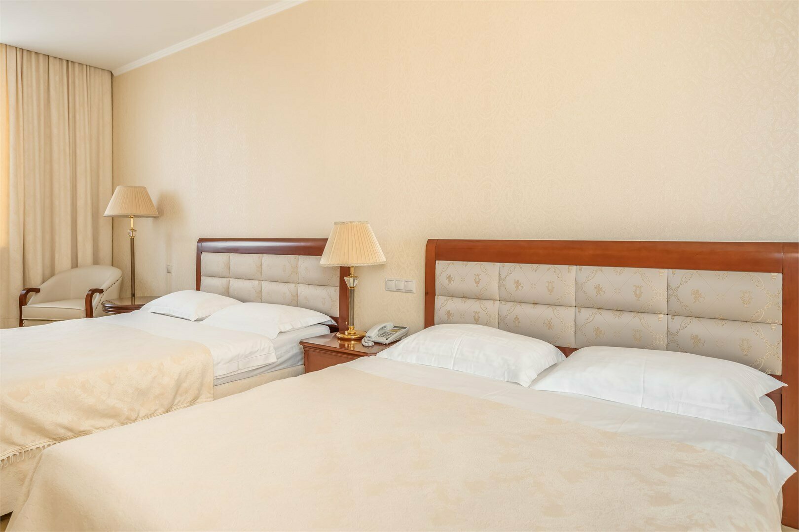 Премиум семейный с двумя двуспальными кроватями