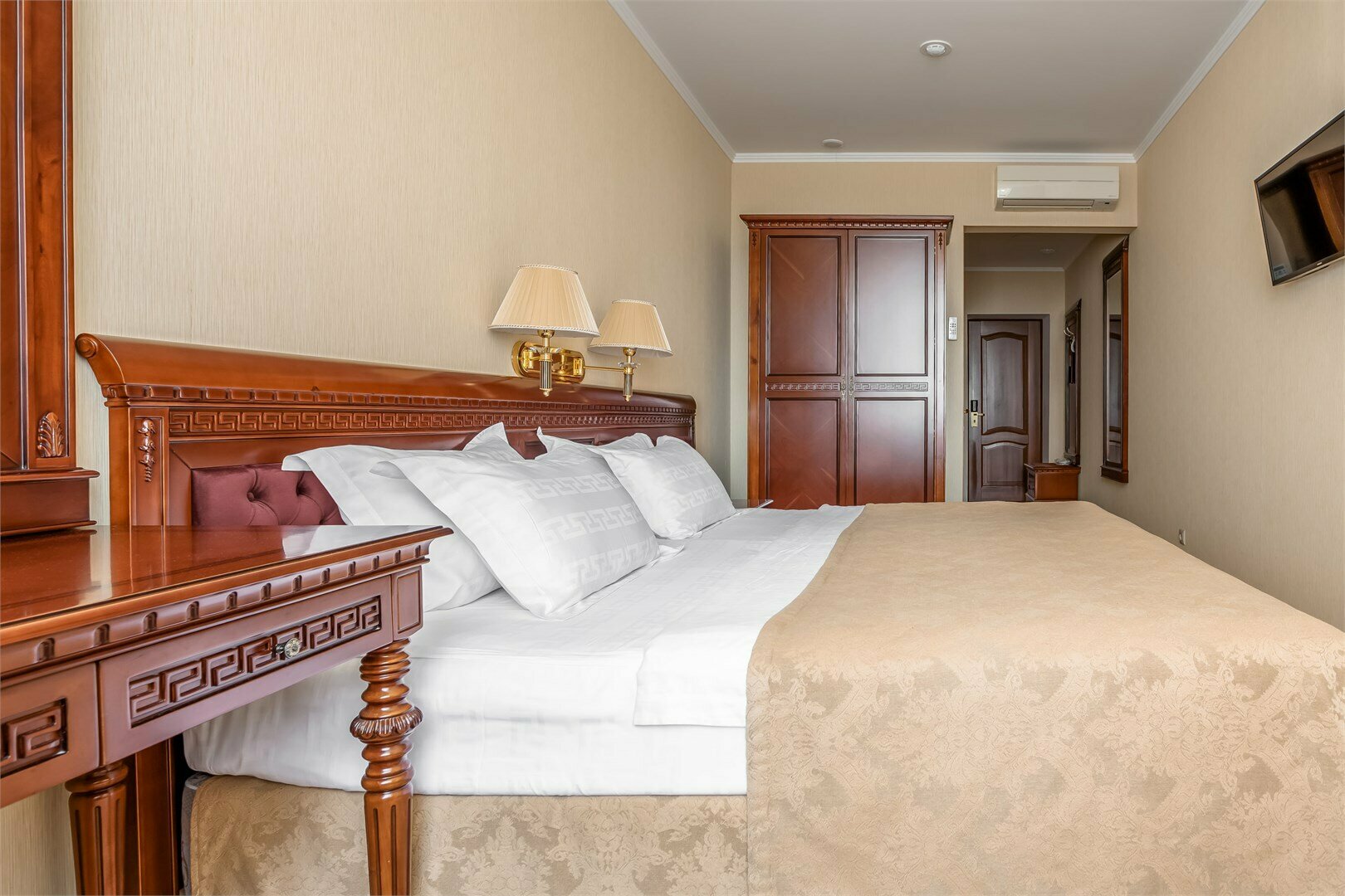 Улучшенный двухместный номер с 1 кроватью