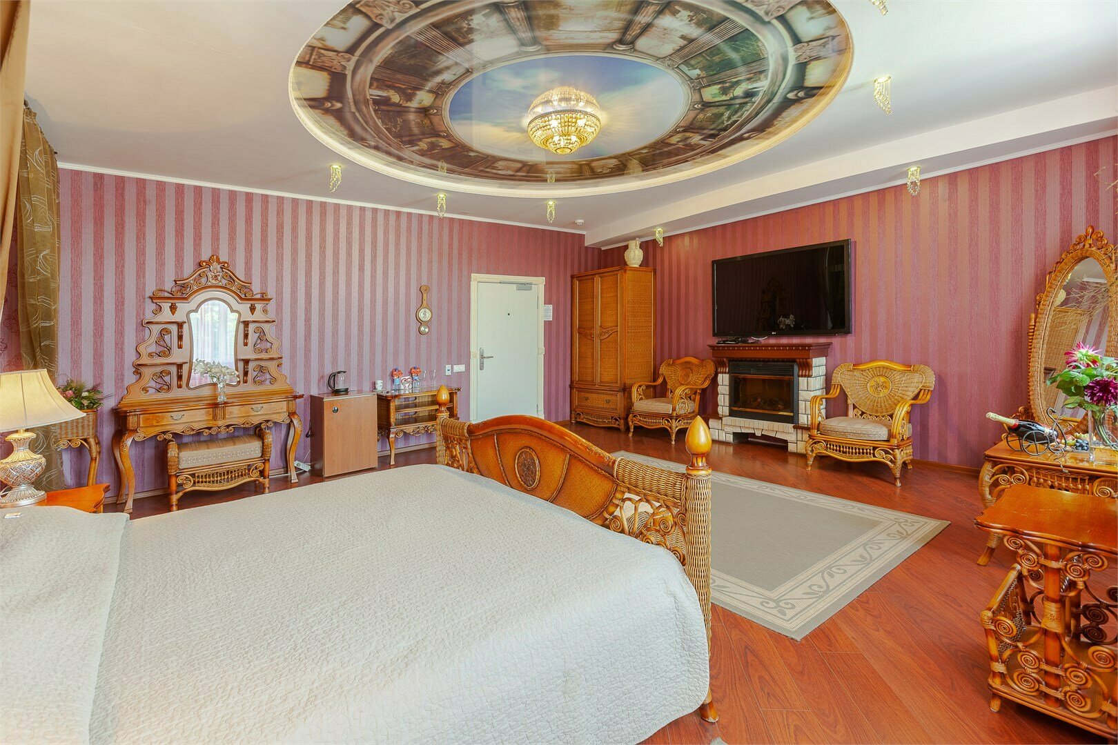 «Люкс Премьерский» c сауной