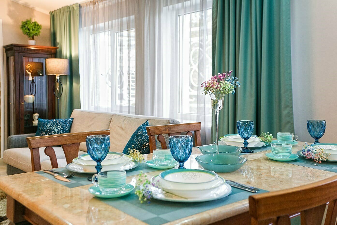 Двухкомнатный апартамент с видом на море