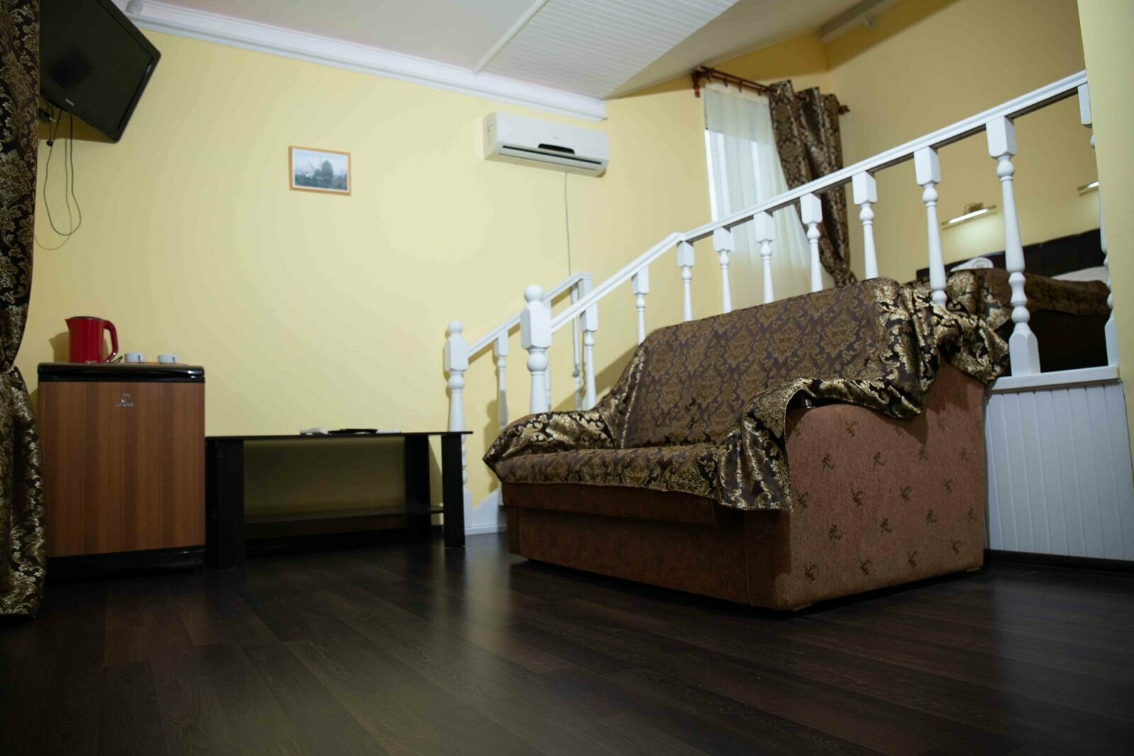 Апартамент трехместный полулюкс 2