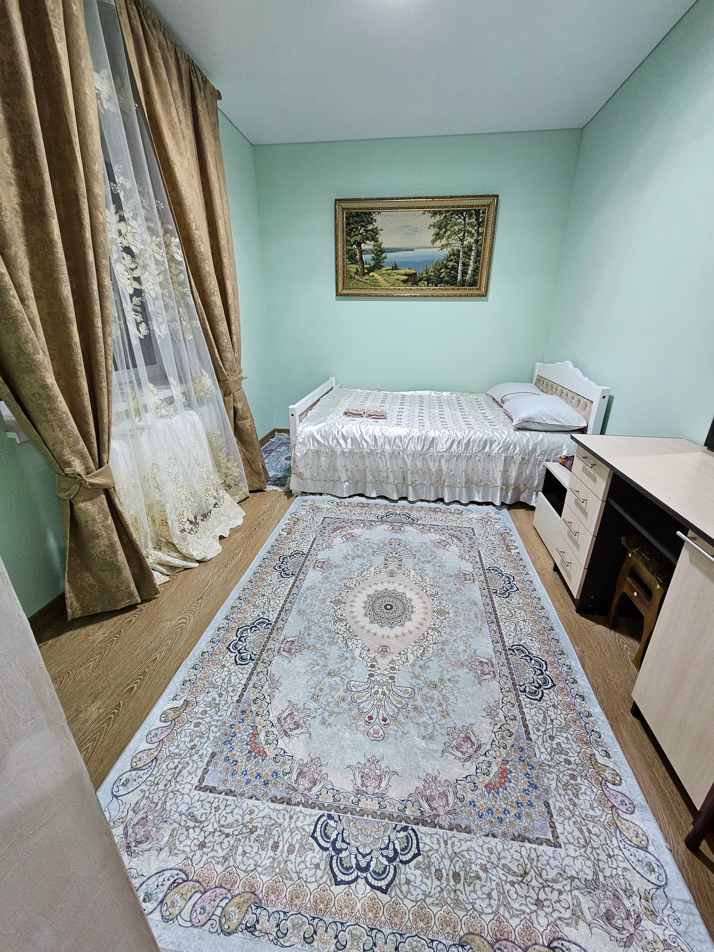 Двухместный номер с 1 кроватью и общим туалетом