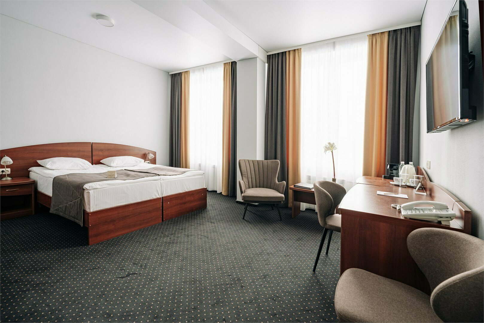 Джуниор сьют