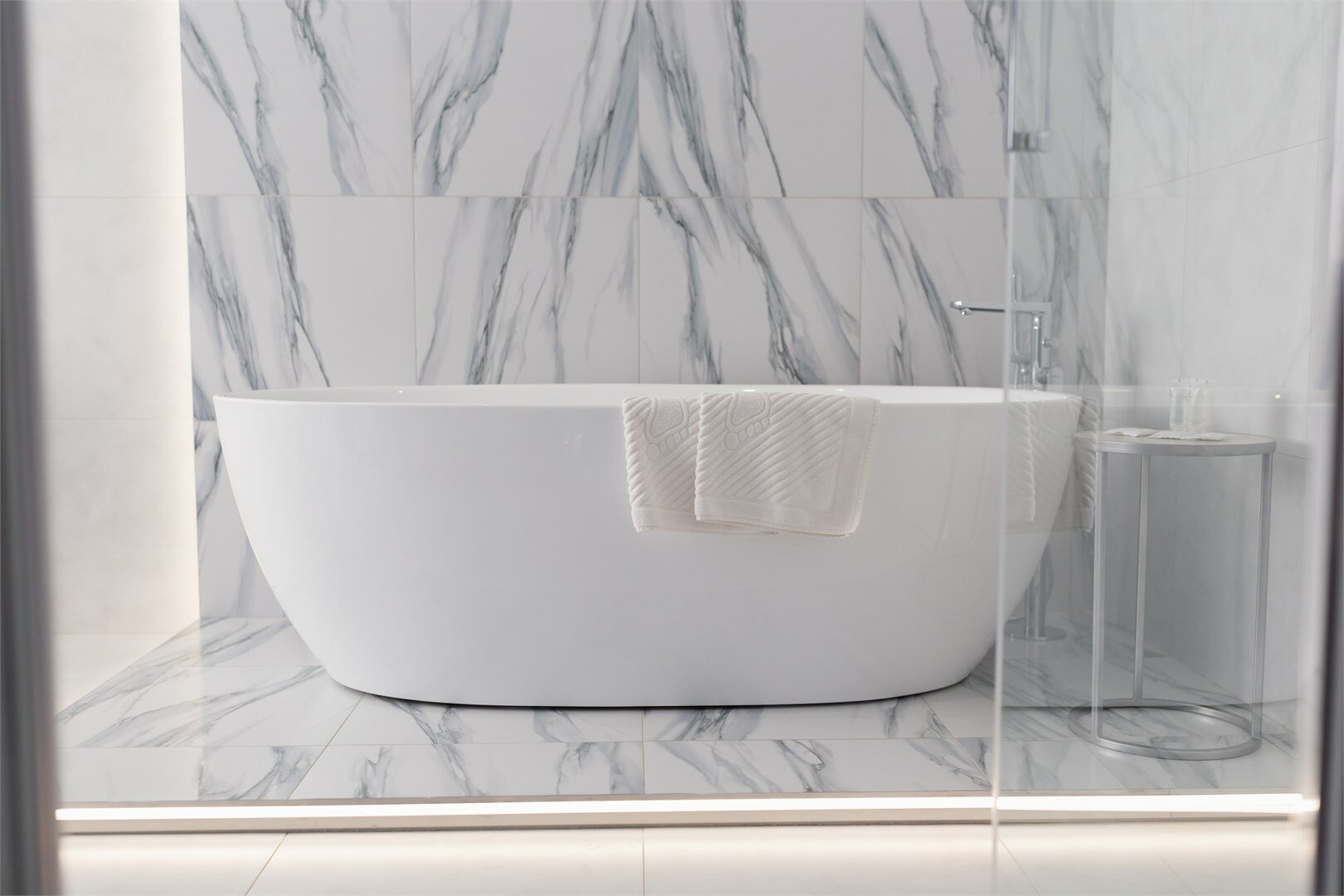 1 категория "Комфорт +", 301