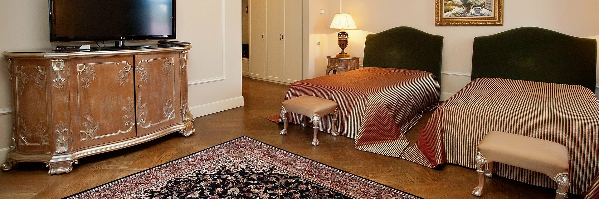 Номер Делюкс (две раздельные кровати)