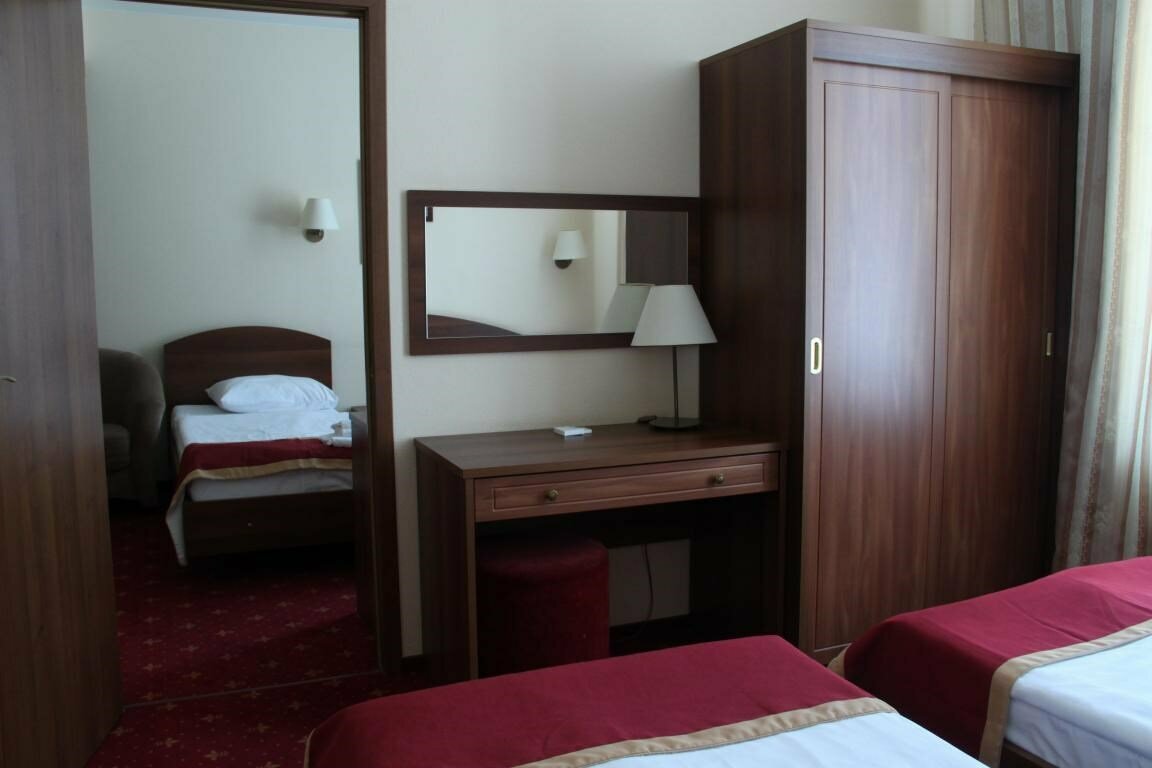 Семейный двухкомнатный четырехместный номер