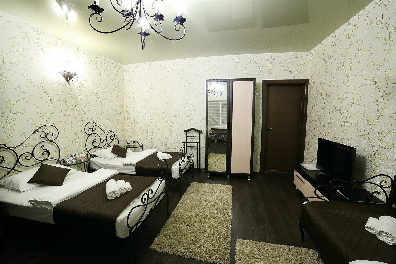 Улучшенный трехместный номер