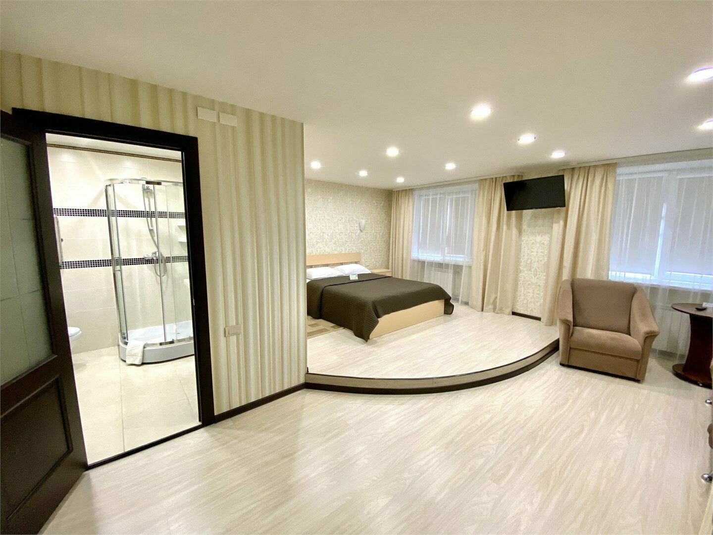 НОМЕР “ПЕРВОЙ КАТЕГОРИИ”  DOUBLE   Повышенной  комфортности    двухместный