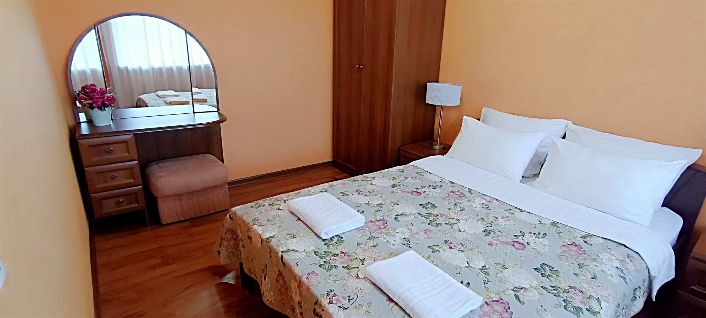 Двухкомнатный номер "Комфорт" четырехместный с большой лоджией