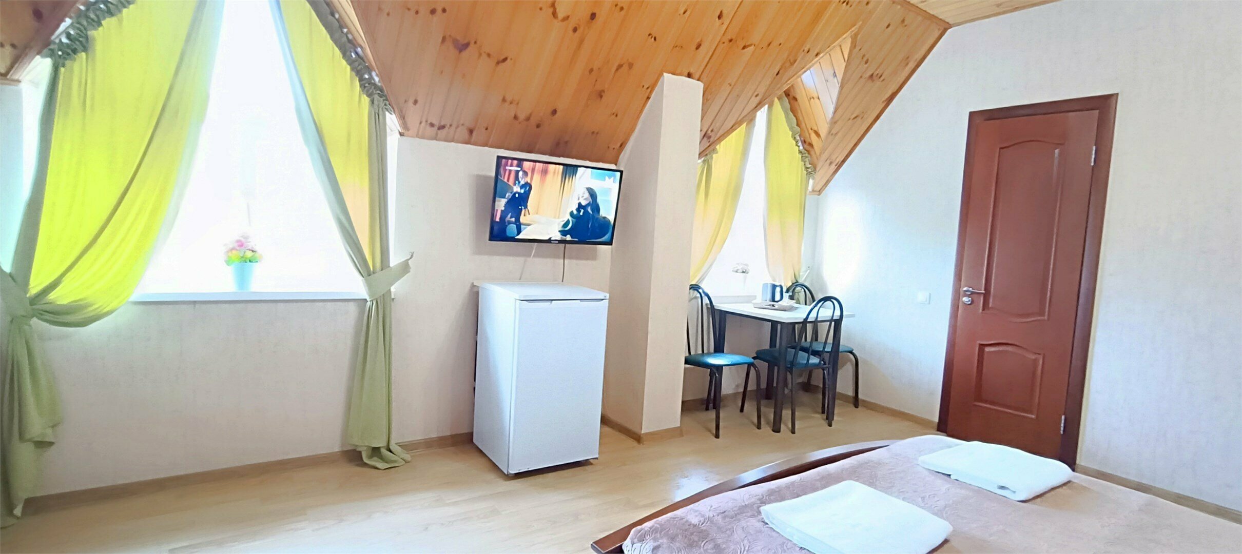 Трехместный номер "Комфорт" (мансарда 4 этаж)