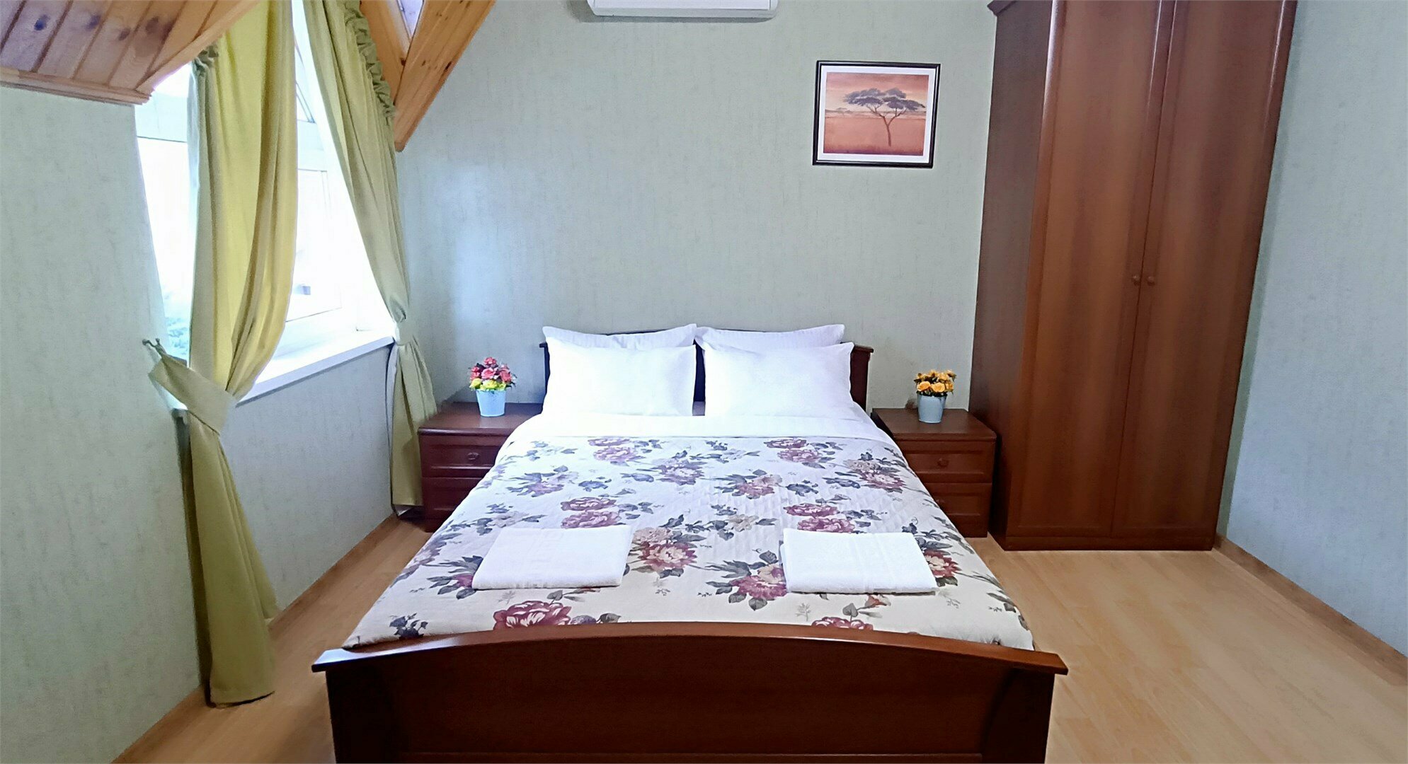 Двухместный номер "Комфорт" (мансарда 4 этаж)