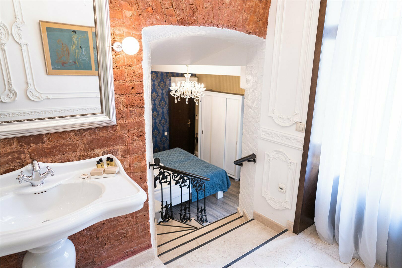 Делюкс с видом во внутренний дворик