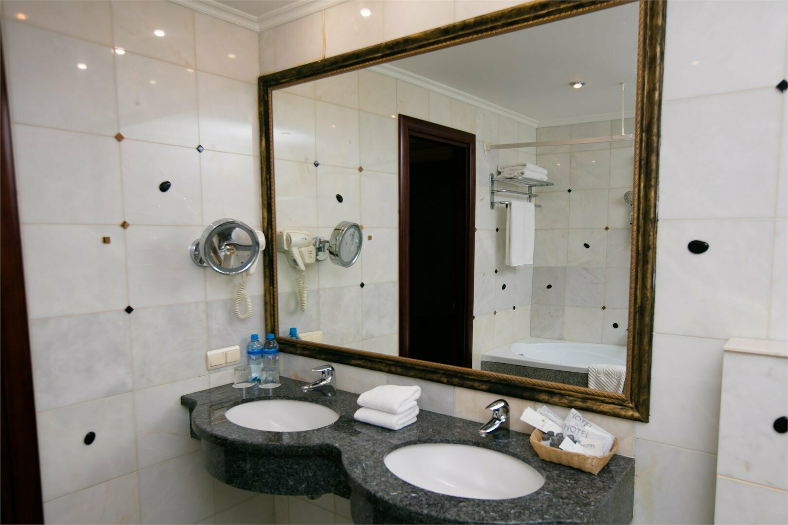 Делюкс с двумя раздельными кроватями