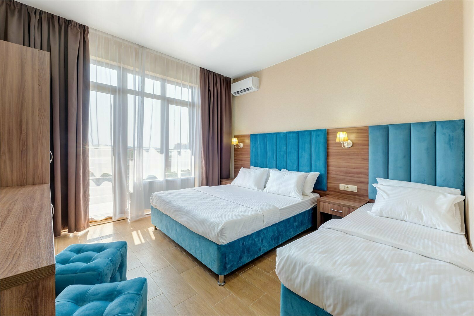 Стандарт 3х-местный с балконом