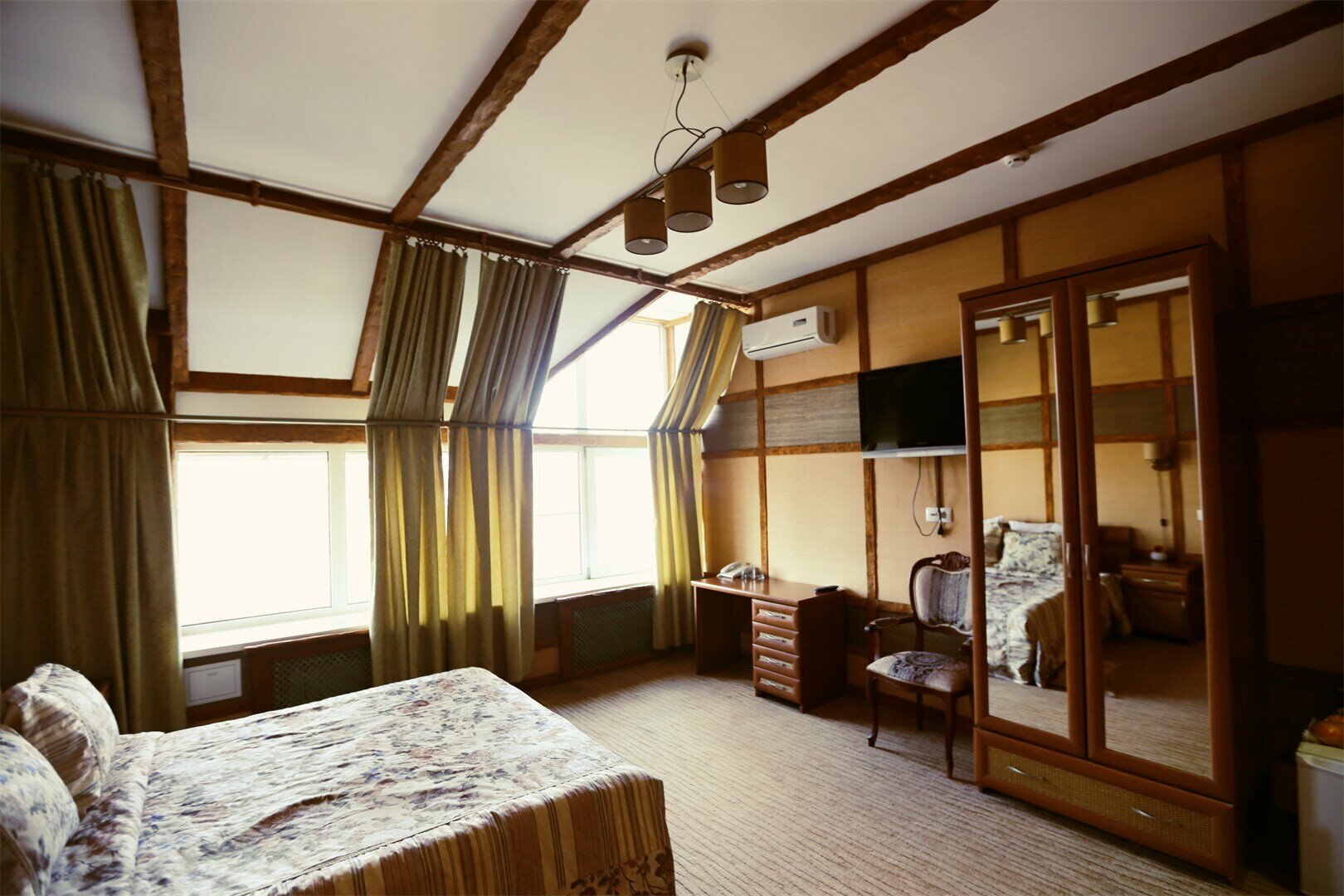 Стандарт с двуспальной кроватью